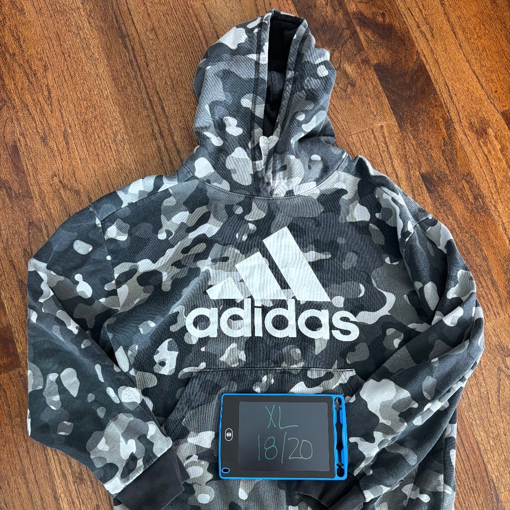 Boys Adidas Hoodie Size 18/20 X Large